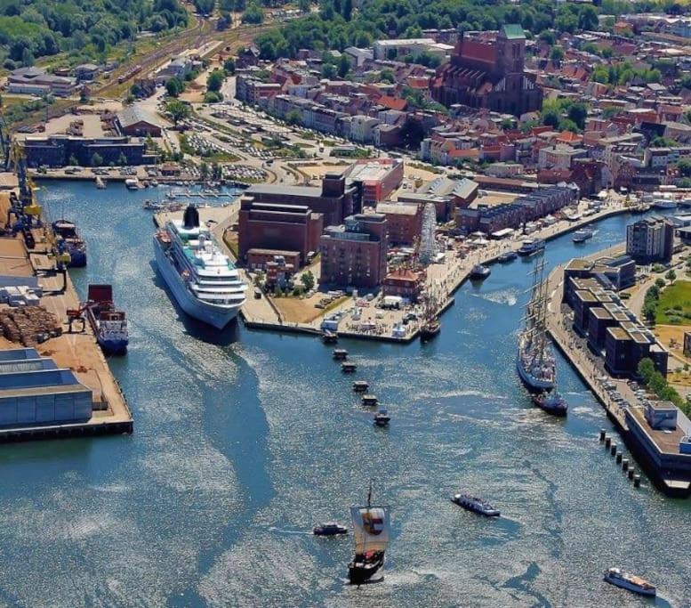 Historischer Ohlerich Speicher Hafen Wismar Ap.18 Exterior photo